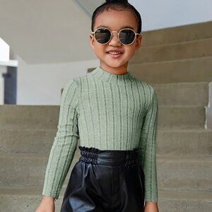 Kids neck turtle teal shirt